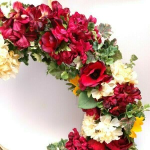 Ξύλινο στεφάνι με κόκκινα και ιβουάρ λουλούδια 55x18x55 - στεφάνια, λουλούδια - 2