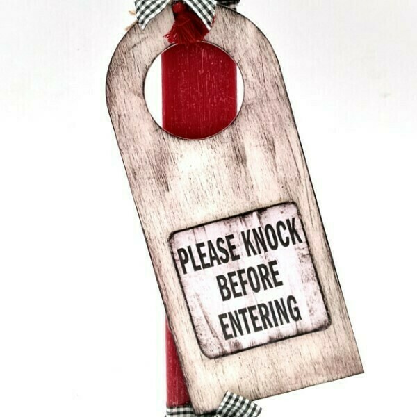 Αρωματική λαμπάδα μπορντό με ξύλινη ταμπέλα " Please knock before entering" 30x10x3 - κορίτσι, λαμπάδες, για ενήλικες, για εφήβους - 2