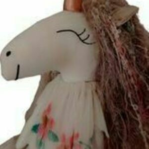 unicorn μονοκερος μεγάλος με μπεζ φόρεμα φτιαγμ'ενο απο οργαντινένιο ύφασμα όλο πιετούλες και ζωγραφισμένο στο χέρι 90cm - παιχνίδι, κορίτσι, μονόκερος - 2