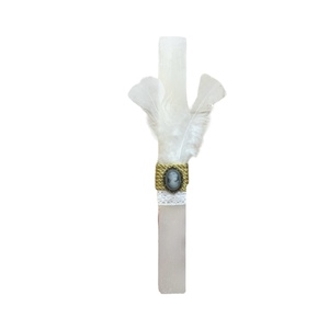 Αρωματική γυναικεία λαμπάδα vintage λευκή με διακοσμητικό καμεό 30 εκ. - vintage, λαμπάδες, για ενήλικες, αρωματικές λαμπάδες