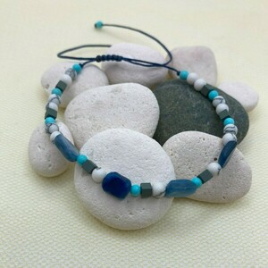 Ανδρικό βραχιόλι με μπλε χαλαζία - ημιπολύτιμες πέτρες, κερωμένα κορδόνια, αυξομειούμενα - 2