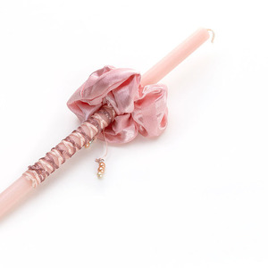 Λαμπάδα λεπτή αρωματική με ροζ σατέν λαστιχάκι μαλλιών - κορίτσι, λαμπάδες, για ενήλικες, για εφήβους - 2