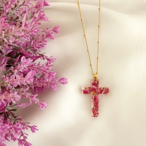 Χειροποίητος σταυρός από υγρό γυαλί, με αποξηραμένα ανθακια - γυαλί, σταυρός, κοντά, ατσάλι, φθηνά