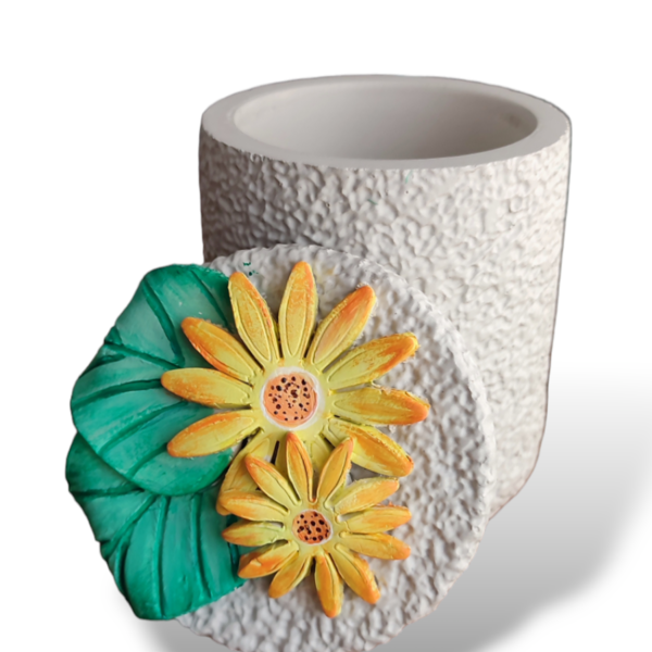 Διακοσμητικό βαζάκι από οικολογική ρητίνη / Jesmonite White/Flower με αρωματικό κερί σόγιας - βάζα & μπολ, ρητίνη, κερί