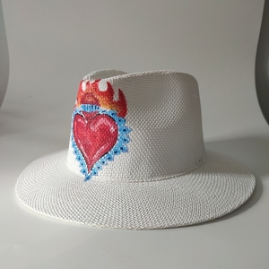 "Heart on fire" Καπέλο τύπου Πανάμα σε άσπρο χρώμα ζωγραφιεμο.στο χερι - ψάθινα - 3