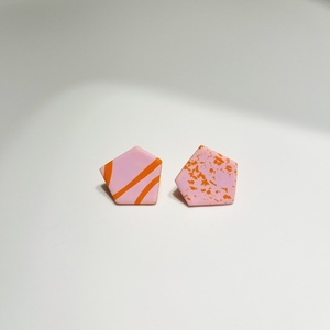 Ftery Pink & Orange Organic Polygonal Earrings Χειροποίητα Πολυγωνικά Καρφωτά Σκουλαρίκια Πολυμερικού Πηλού Πορτοκαλί & Ροζ - πηλός, ατσάλι, μεγάλα - 2
