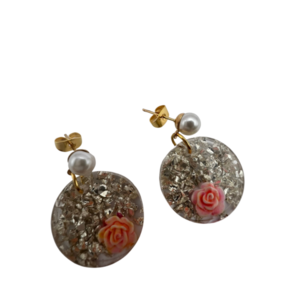Σκουλαρικια σε σχημα στρογγυλο ρητινης με γεμισμα ροζ απαλο τριανταφυλλακι και ασημι ημιπολυτιμες πετρες, 2cm - ημιπολύτιμες πέτρες, γυαλί, ρητίνη, λουλούδι, πέρλες